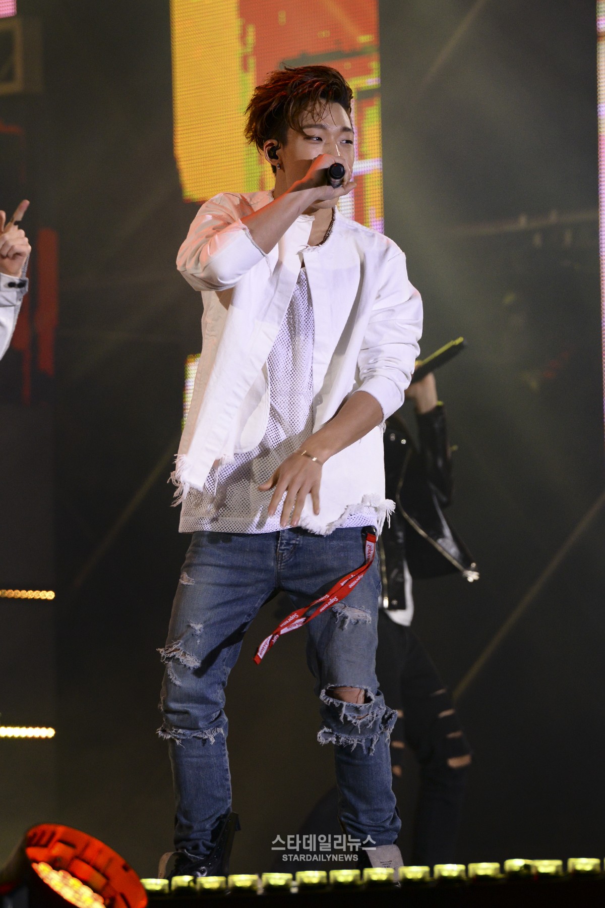 [S포토+] 아이콘 바비, '열정적인 무대' (C-페스티벌 K-POP 콘서트)