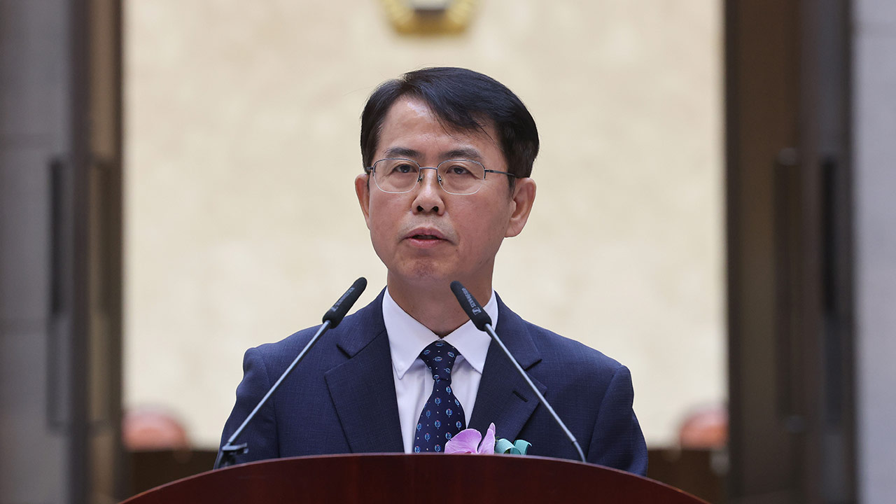 퇴임 이흥구 대법관 "사법3법, 대법원위상 바꿀것‥피해 없게 점검"