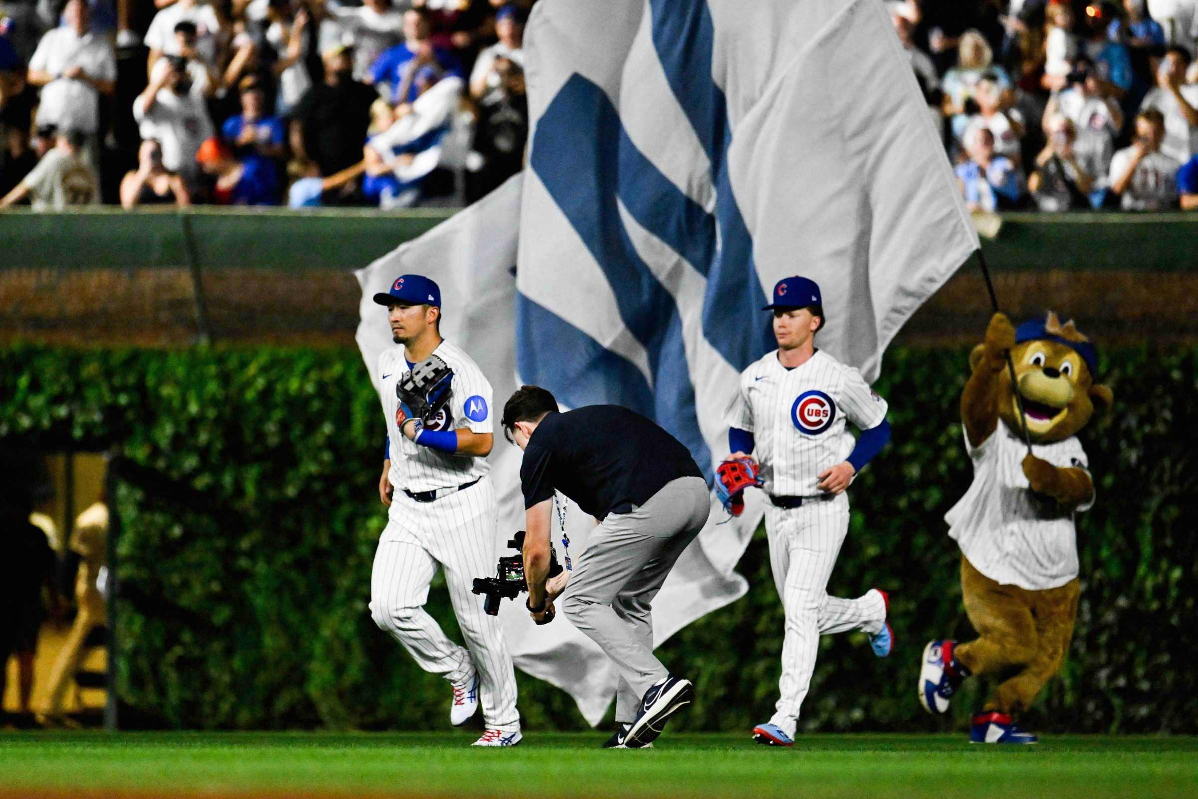 Cubs Struggle to Keep Pace as Brewers Dominate NL Central