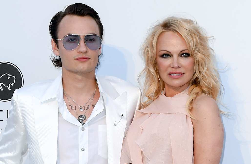 Pamela Anderson Embraces a New Era of Natural Beauty
