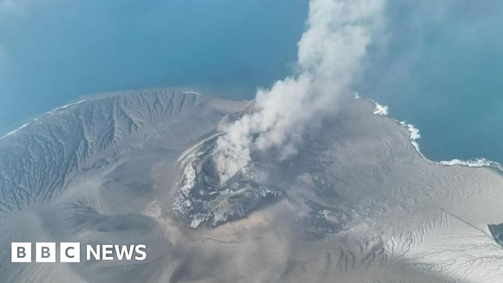 Anak Krakatau Eruption Disrupts Air Travel in Jakarta
