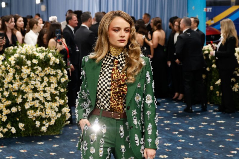 Joey King Joins Sandra Bullock in Reimagining the Owens Legacy