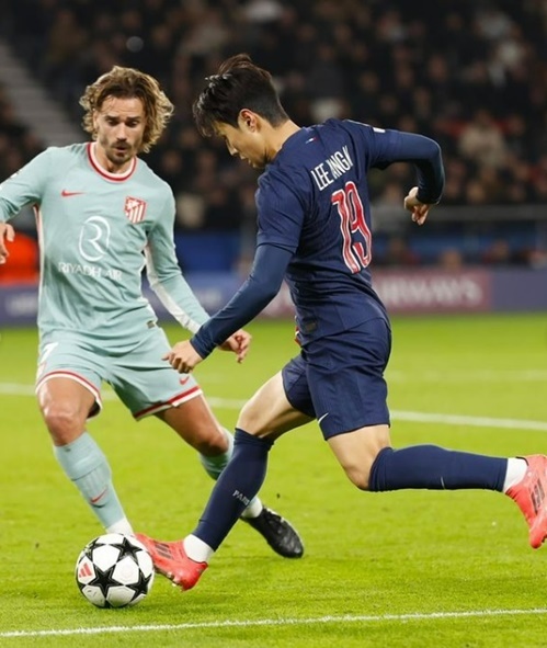 '이강인 후반 22분 교체 출전' PSG, AT 마드리드에 1-2 역전패 16강 탈락 위기 [챔피언스리그]