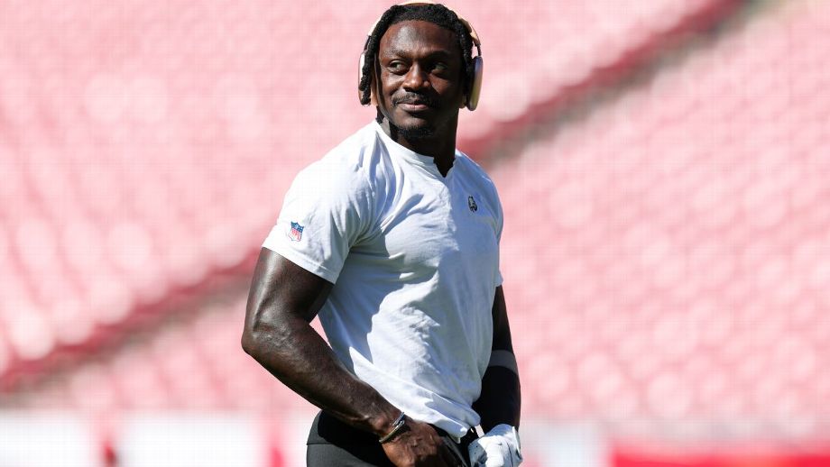AJ Brown’s Ankle Injury Halts His Seattle Opener