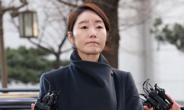 지난 1월 서울 마포구 서울경찰청 공공범죄수사대로 출석하는 강선우 의원. 김영원 기자 forever@hani.co.kr