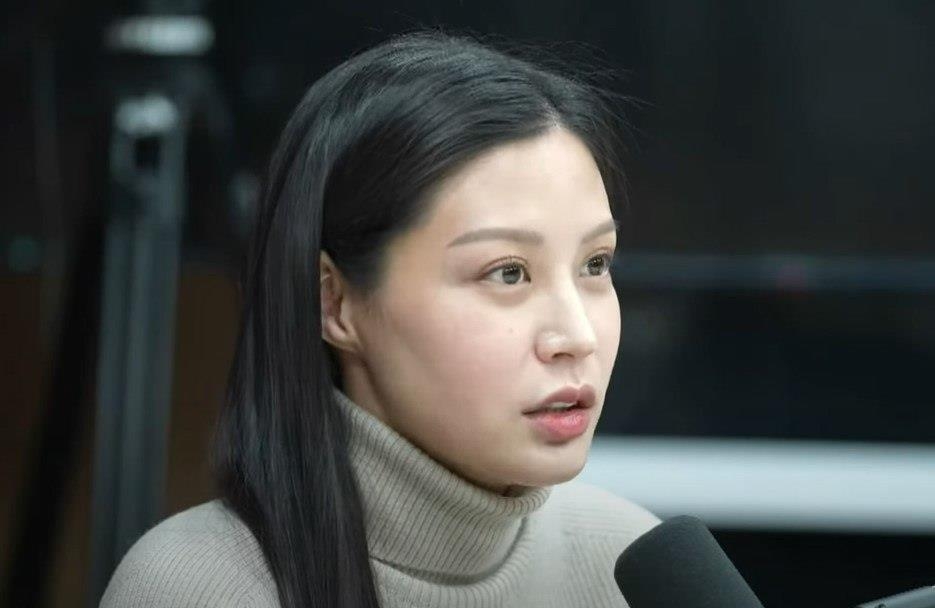 롯데홈쇼핑 모바일 라이브 방송을 약 90분 앞두고 ‘대내외적 논란 우려’를 이유로 출연 취소 통보를 받았다고 밝힌 화장품 브랜드 대표 조민. 연합뉴스