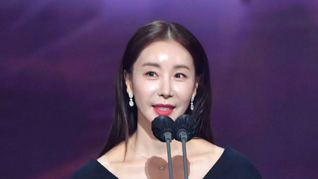 배우 한다감 자료 사진. 한다감이 2021년 12월 31일 온라인으로 진행된 '2021 KBS 연기대상'에 참석해 일일드라마 우수상을 수상한 뒤 소감을 말하고 있다. / 뉴스1뉴