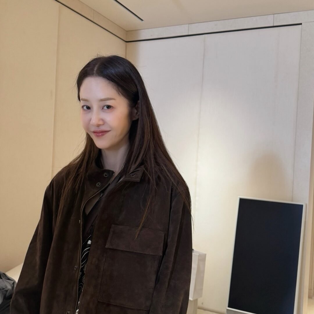 캐주얼 재킷 차림 근황 셀카…“붕어빵은 언제나” 한마디. (사진=배우 고현정 인스타그램)